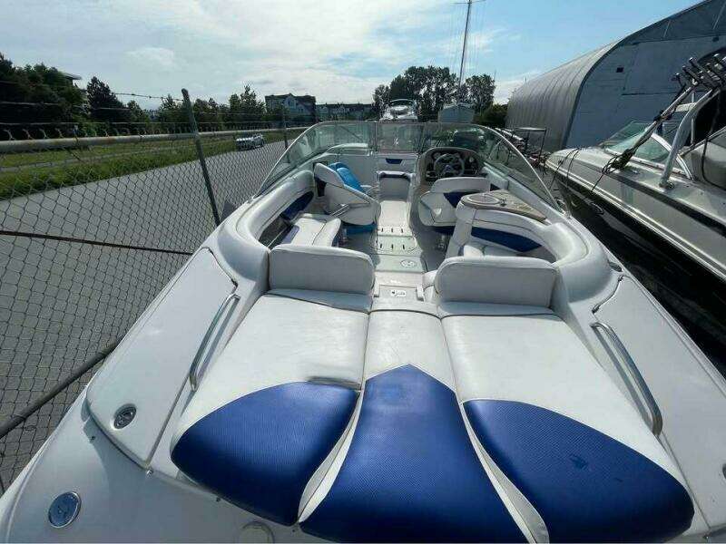 24ft Four Winns Yacht For Sale