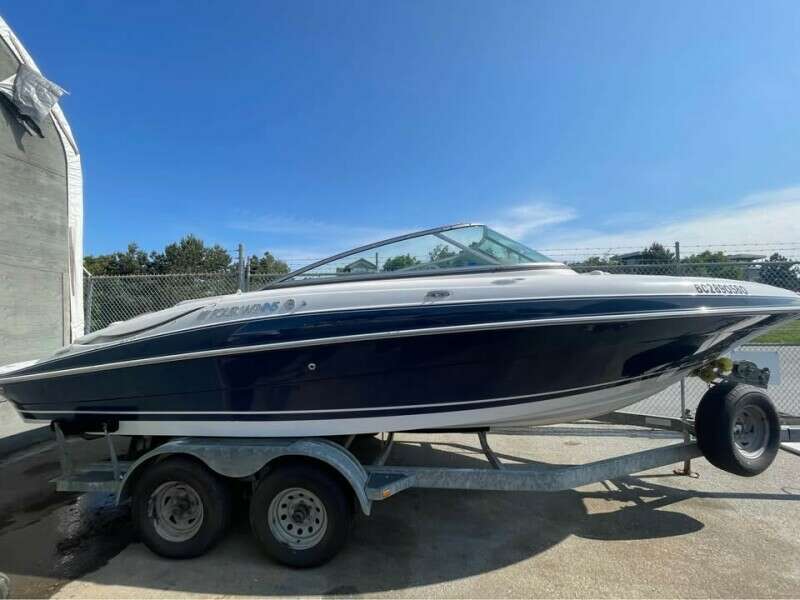 24ft Four Winns Yacht For Sale