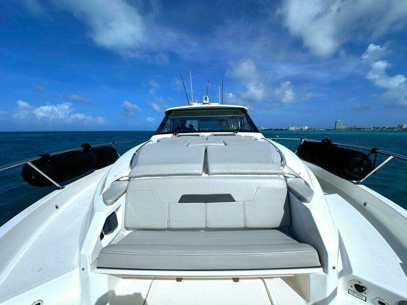 44ft Pursuit Yacht For Sale