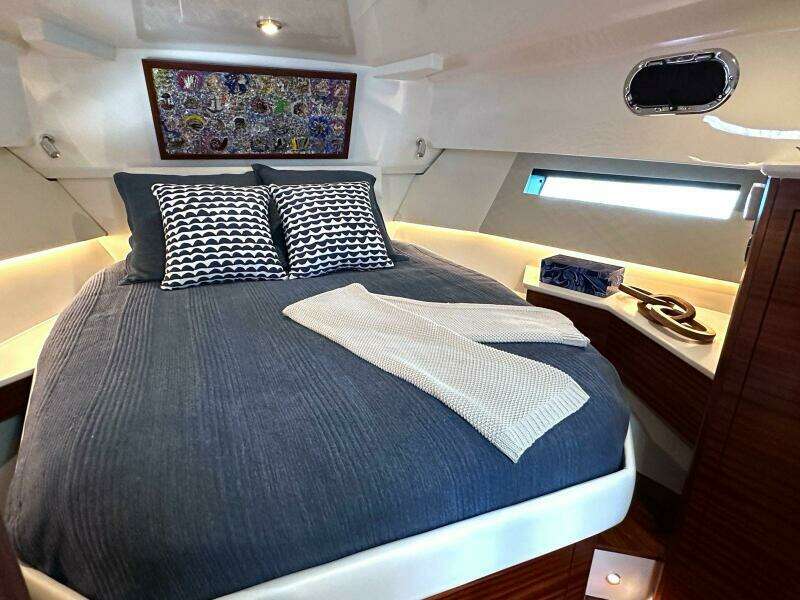 44ft Pursuit Yacht For Sale