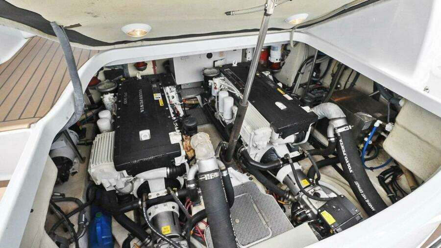 Pura Vida 40ft Formula Yacht For Sale