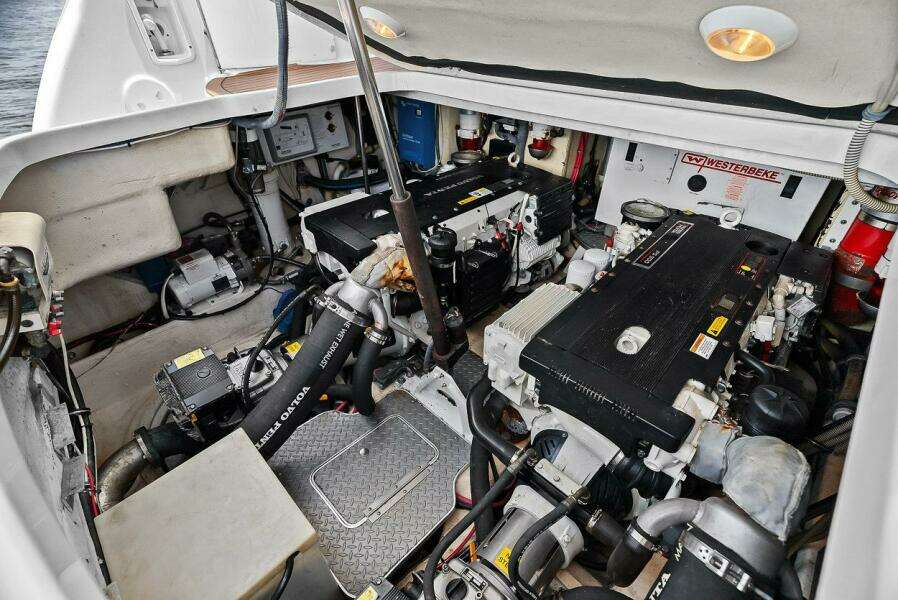 Pura Vida 40ft Formula Yacht For Sale