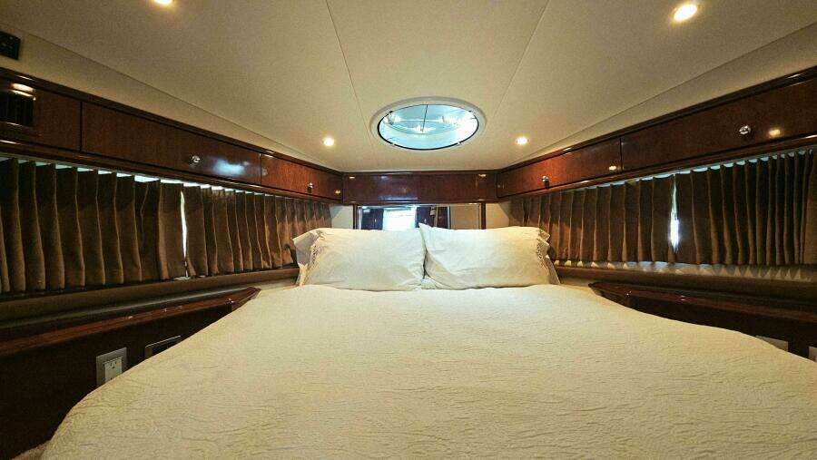 42ft Carver Yacht For Sale