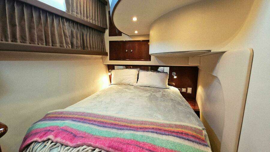 42ft Carver Yacht For Sale