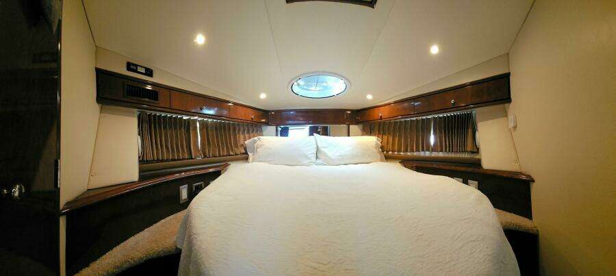 42ft Carver Yacht For Sale