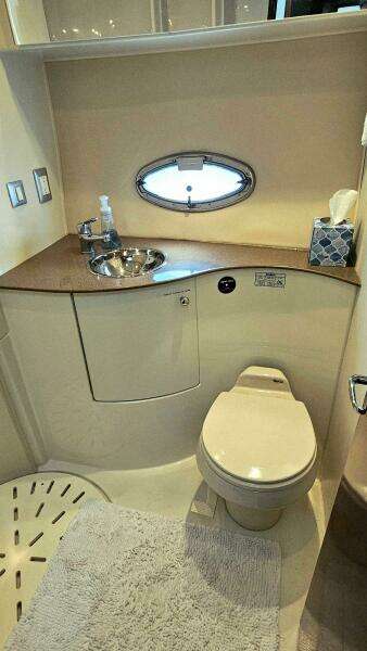 42ft Carver Yacht For Sale