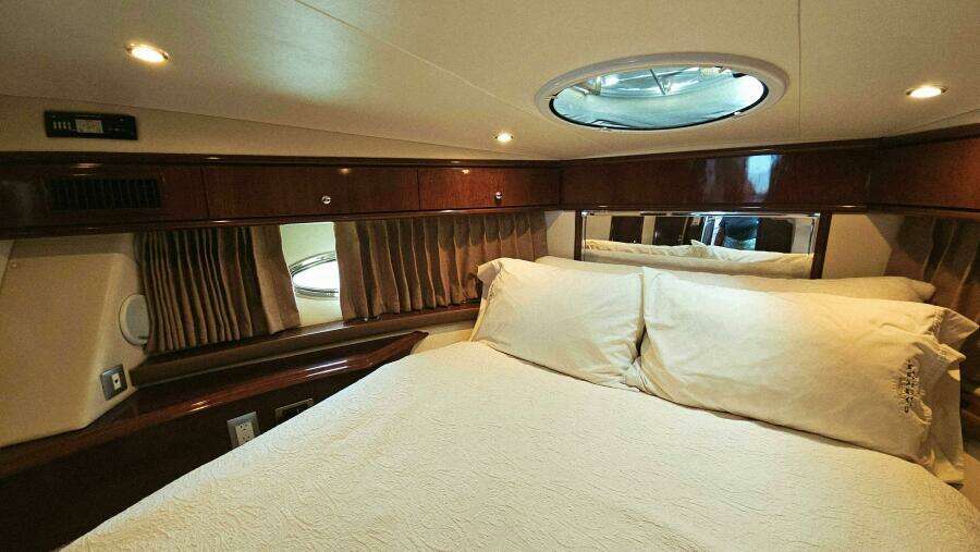42ft Carver Yacht For Sale