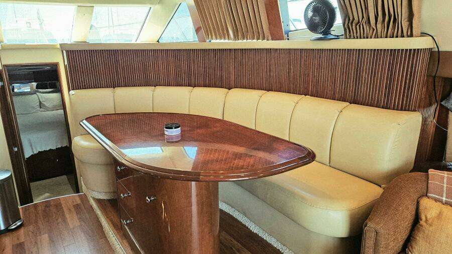 42ft Carver Yacht For Sale