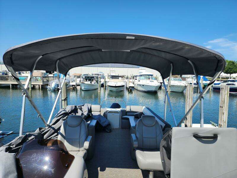 25ft Avalon Yacht For Sale