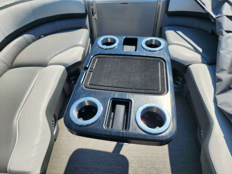 25ft Avalon Yacht For Sale