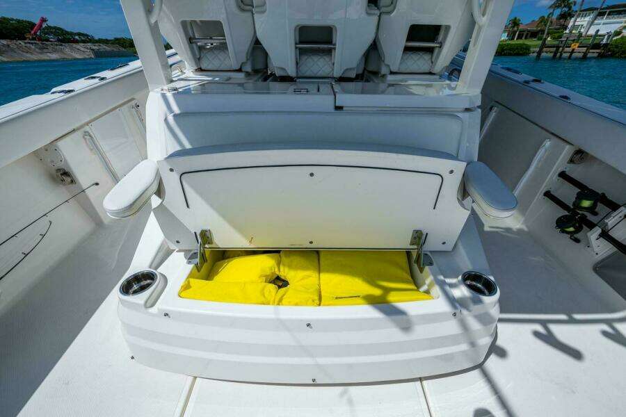 OUR TRADE 37ft Pursuit Yacht For Sale