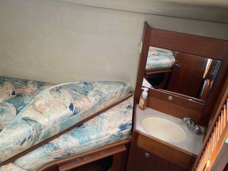 37ft Hunter Yacht For Sale