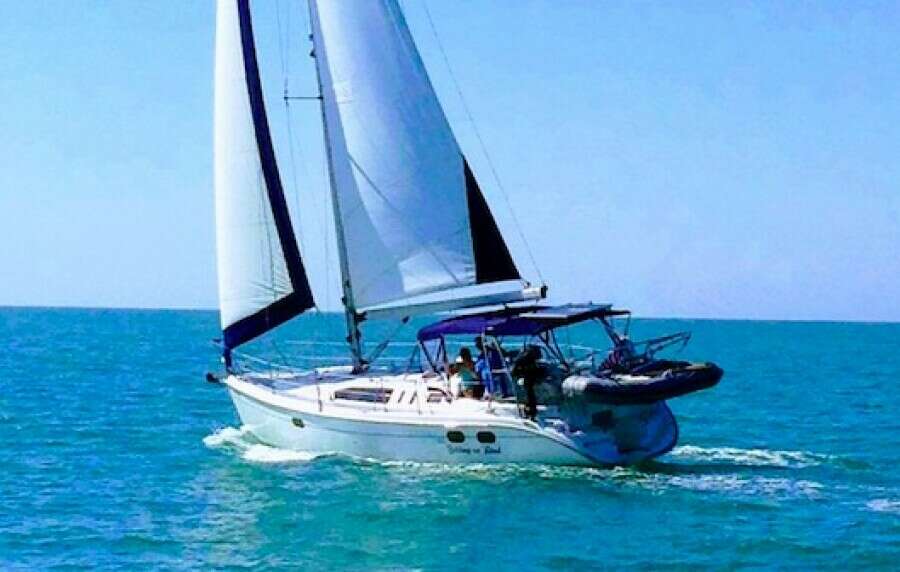 37ft Hunter Yacht For Sale