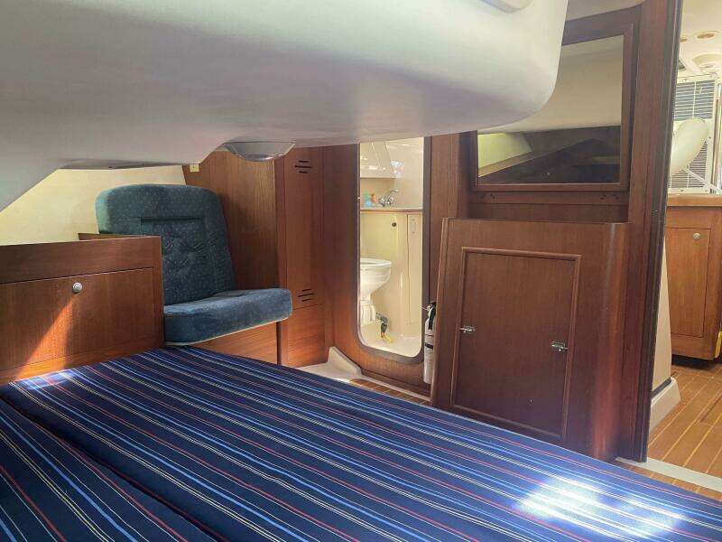 37ft Hunter Yacht For Sale