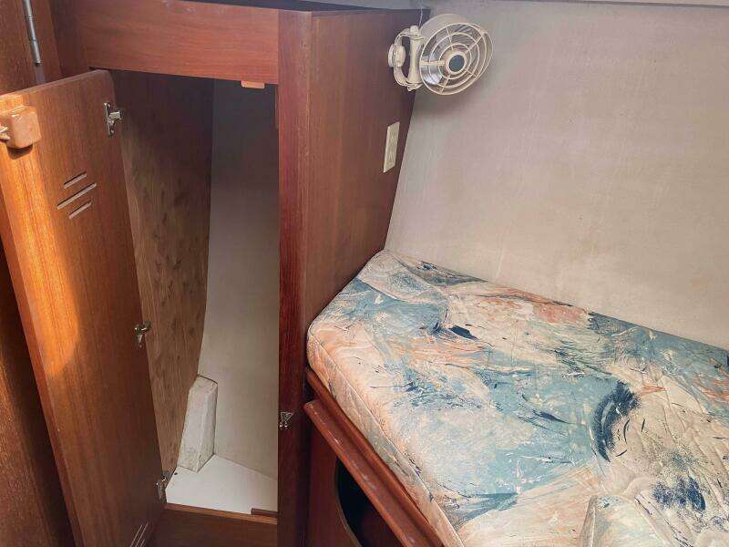 37ft Hunter Yacht For Sale