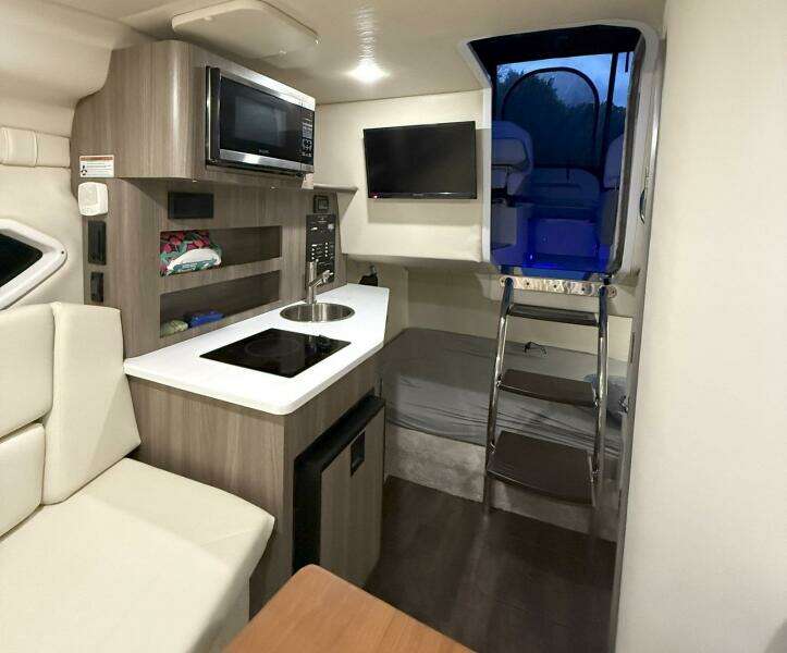 27ft Regal Yacht For Sale