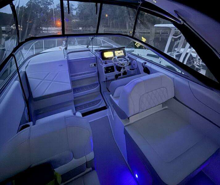 27ft Regal Yacht For Sale