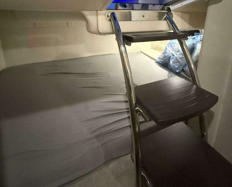 27ft Regal Yacht For Sale