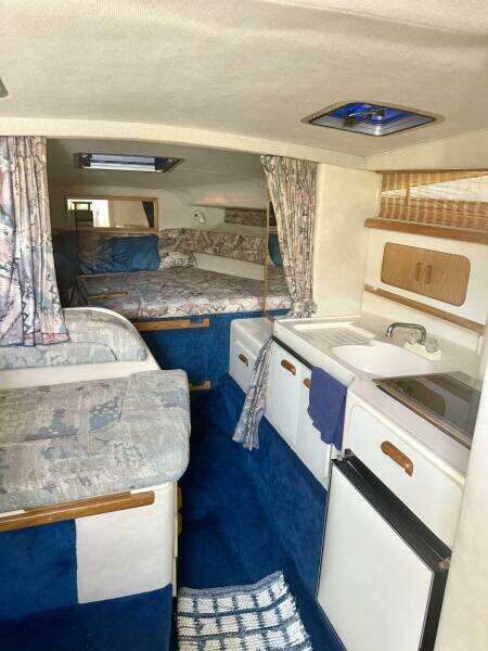 29ft Sea Ray Yacht For Sale