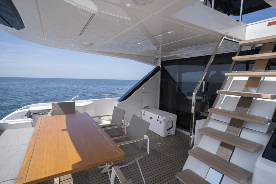 73ft Ferretti Yacht For Sale