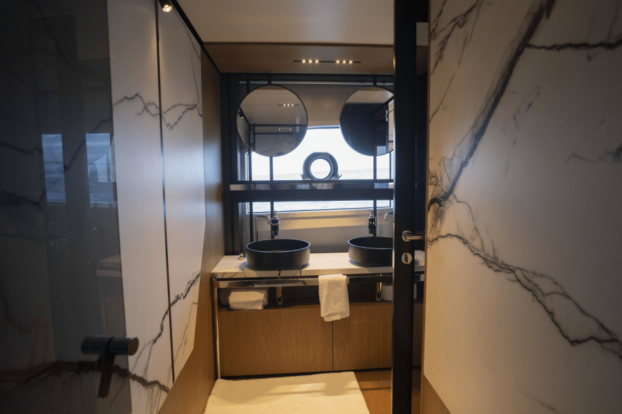 73ft Ferretti Yacht For Sale