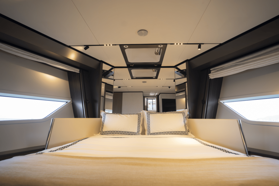 73ft Ferretti Yacht For Sale