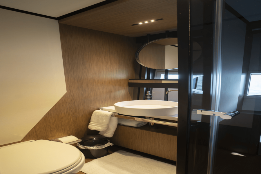 73ft Ferretti Yacht For Sale
