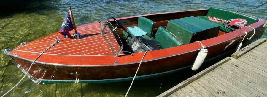 18ft Chris Craft Yacht For Sale