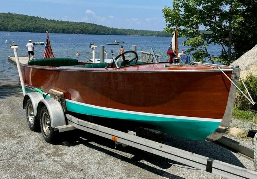 18ft Chris Craft Yacht For Sale