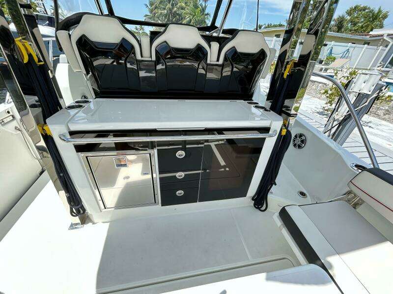 Rosie 3 35ft Jeanneau Yacht For Sale