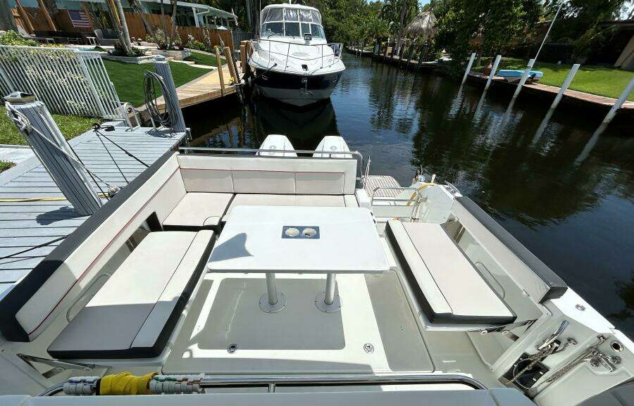 Rosie 3 35ft Jeanneau Yacht For Sale