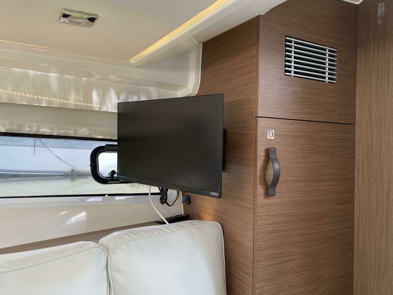 Rosie 3 35ft Jeanneau Yacht For Sale