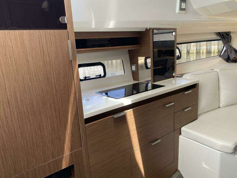 Rosie 3 35ft Jeanneau Yacht For Sale
