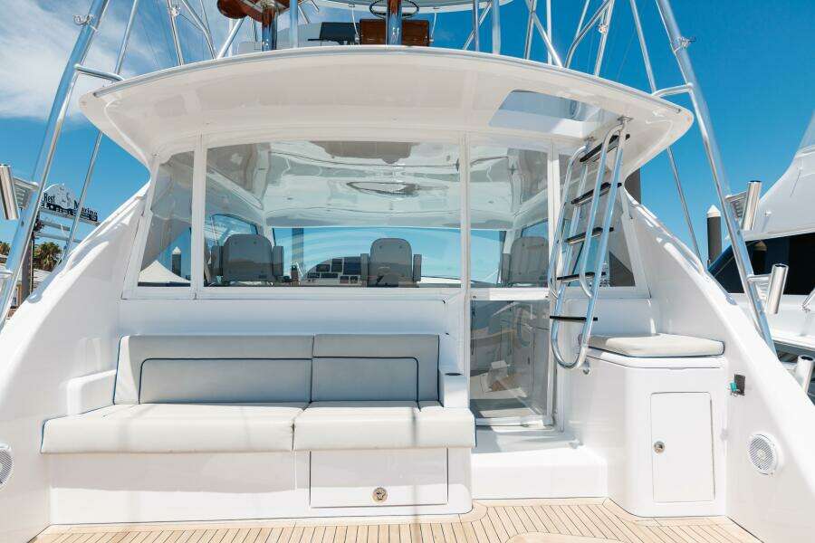2018 Hatteras GT45X Flybridge