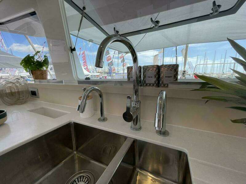 Bali 4.4 Galley Sink