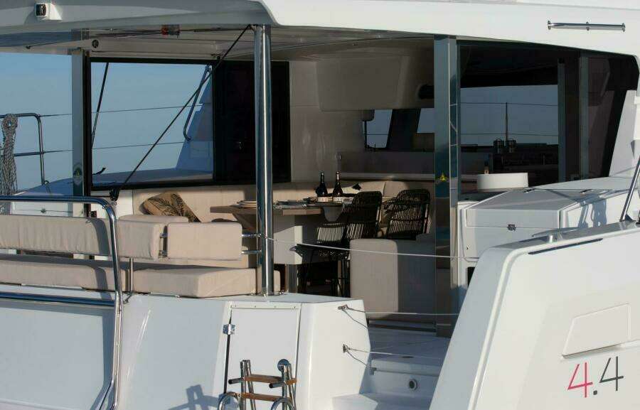 Bali 4.4 Cockpit