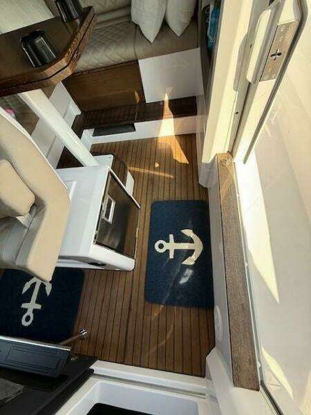 37ft Axopar Yacht For Sale