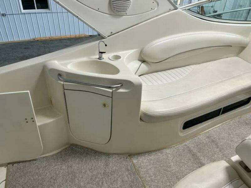 27ft Maxum Yacht For Sale