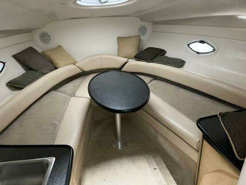 27ft Maxum Yacht For Sale