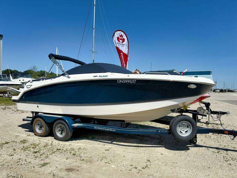 22ft Four Winns Yacht For Sale