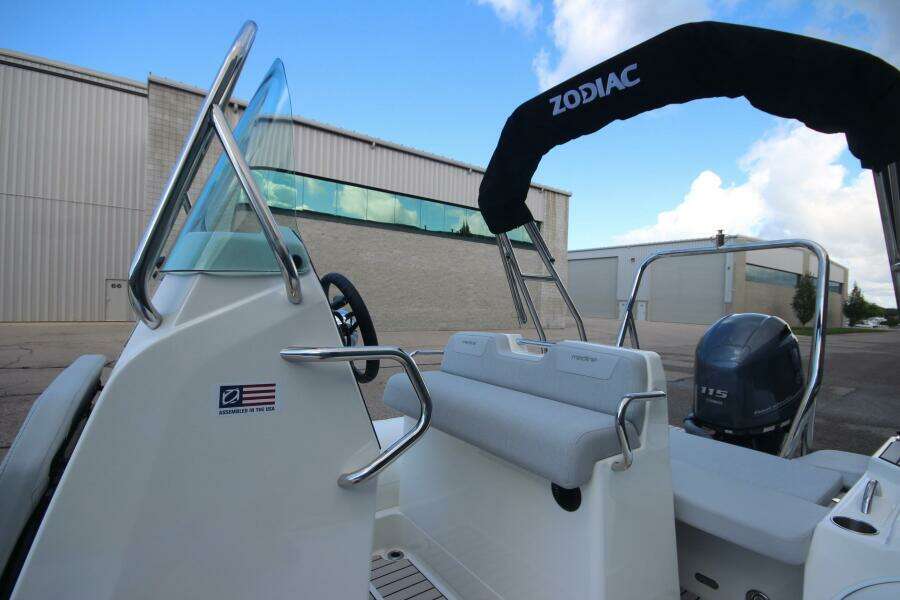 Fall Special Pricing 19ft Zodiac Yacht For Sale Fall Special Pricing 19ft Zodiac Yacht For Sale