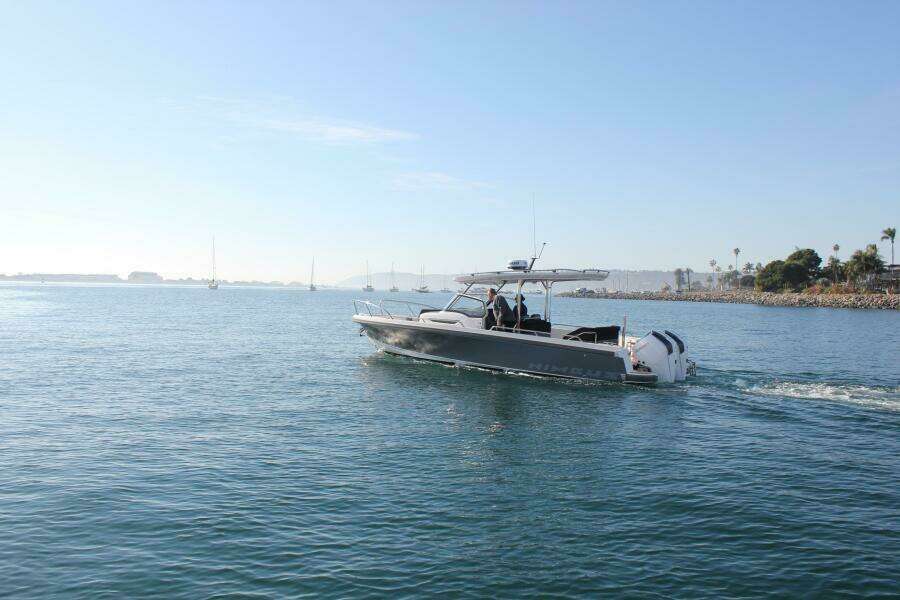 30ft Nimbus Yacht For Sale