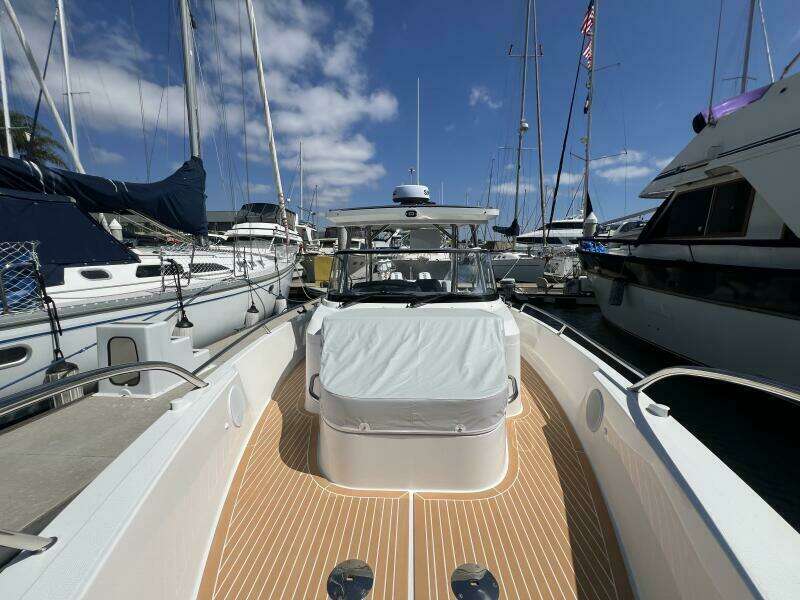 30ft Nimbus Yacht For Sale