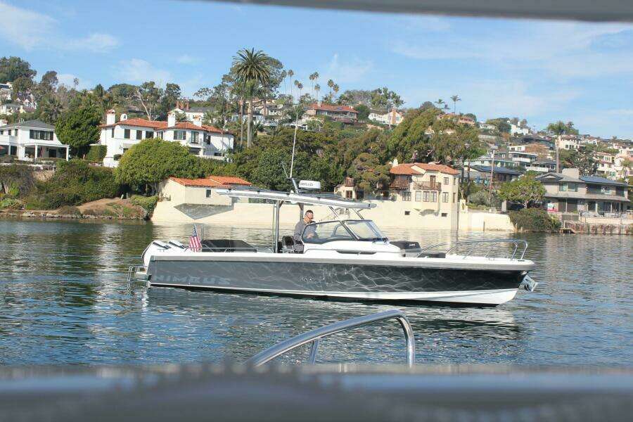 30ft Nimbus Yacht For Sale