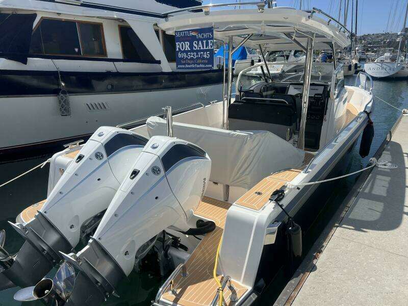 30ft Nimbus Yacht For Sale