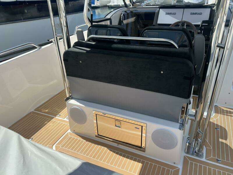 30ft Nimbus Yacht For Sale