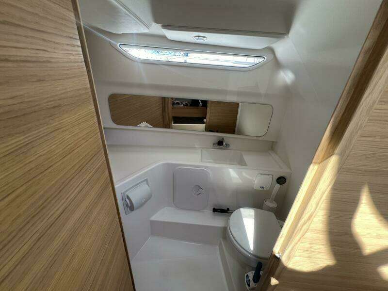30ft Nimbus Yacht For Sale