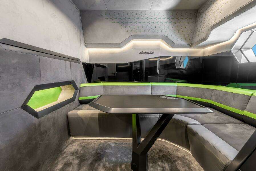 2023 Tecnomar 63 Lamborghini - Lounge/Dinette