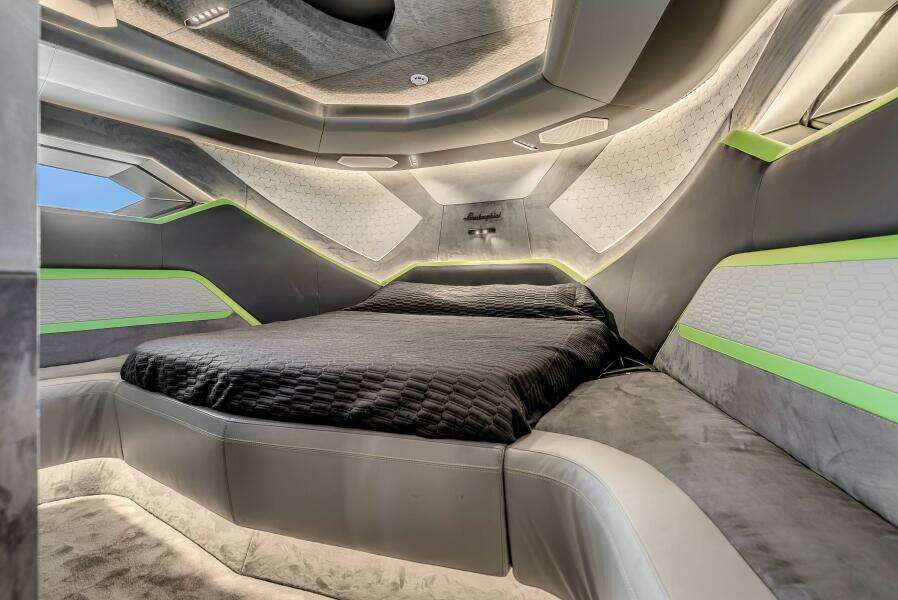 2023 Tecnomar 63 Lamborghini - Master Stateroom