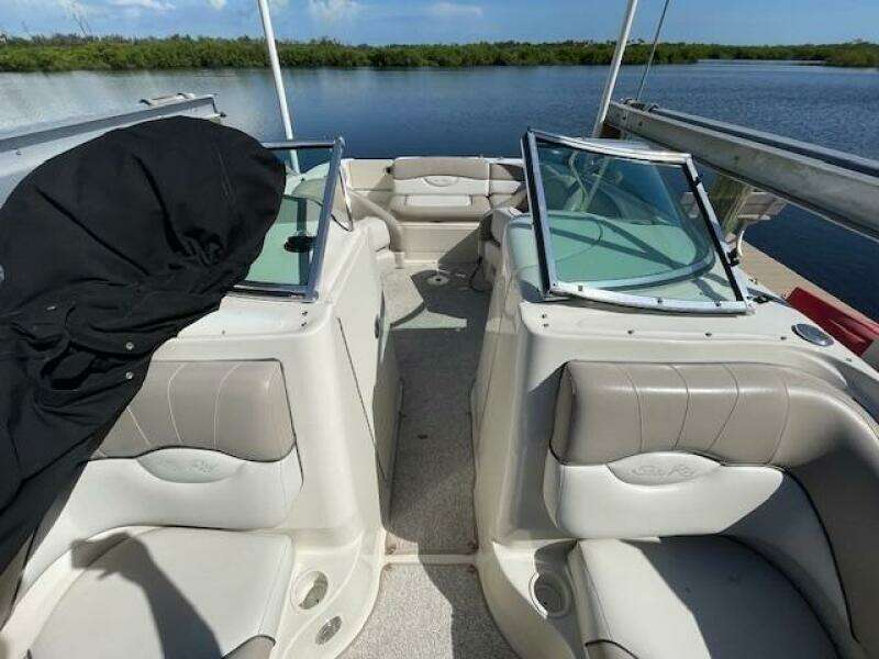 22ft Sea Ray Yacht For Sale